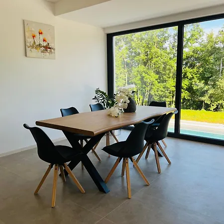 Prisunca Jacuzzi & Swimming Pool Βίλα