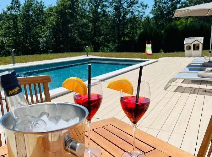 Prisunca Jacuzzi & Swimming Pool 빌라 파진
