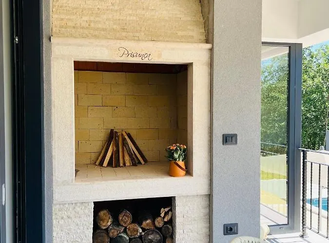 Βίλα Prisunca Jacuzzi & Swimming Pool Pazin