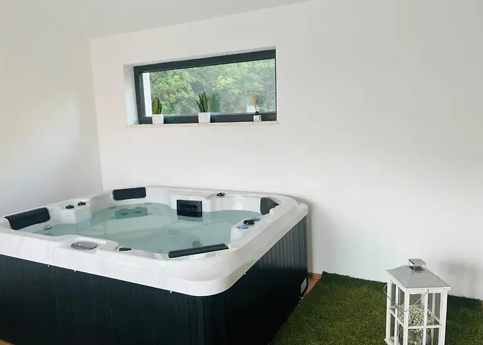 Prisunca Jacuzzi & Swimming Pool 빌라 *