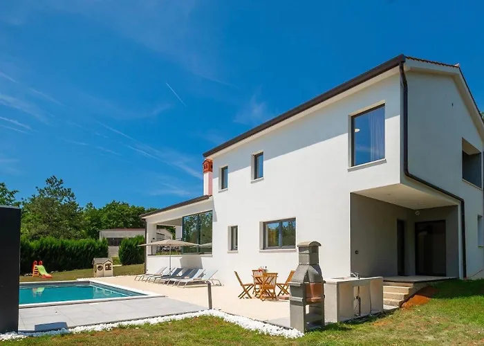 Prisunca Jacuzzi & Swimming Pool Pazin