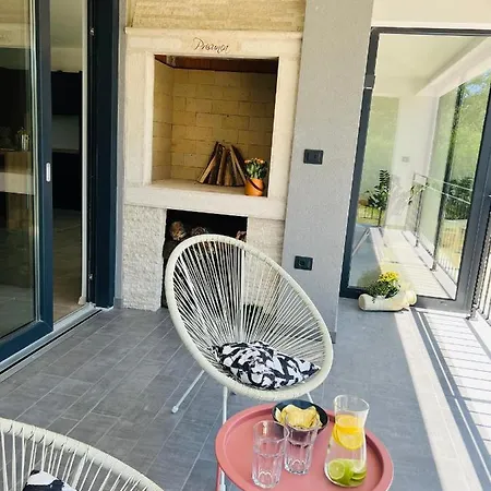 Prisunca Jacuzzi & Swimming Pool *