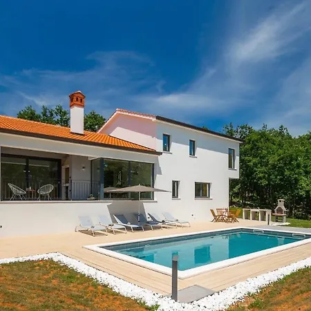 Villa Prisunca Jacuzzi & Swimming Pool Pazin