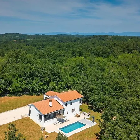 Villa Prisunca With Jacuzzi & Swimming Pool