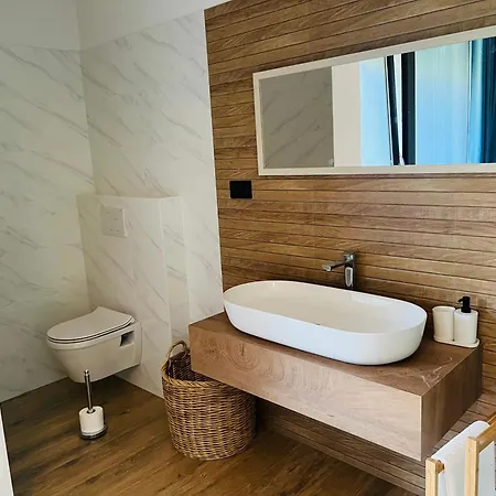 Prisunca Jacuzzi & Swimming Pool