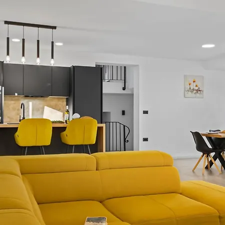 וילה Prisunca With Jacuzzi & Swimming Pool