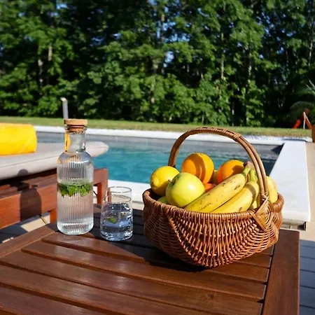 Prisunca With Jacuzzi & Swimming Pool