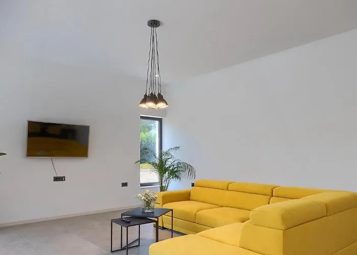 Prisunca Jacuzzi & Swimming Pool Βίλα Pazin